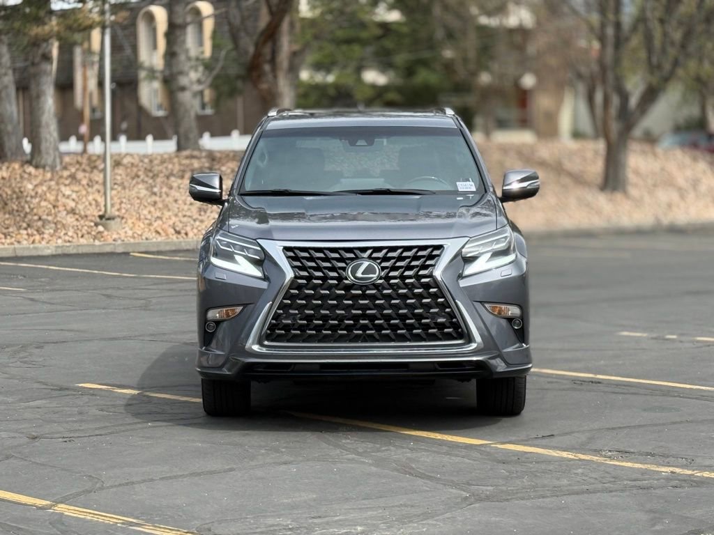 Used 2023 Lexus GX 460 Luxury w/ Sport Design Package image 2