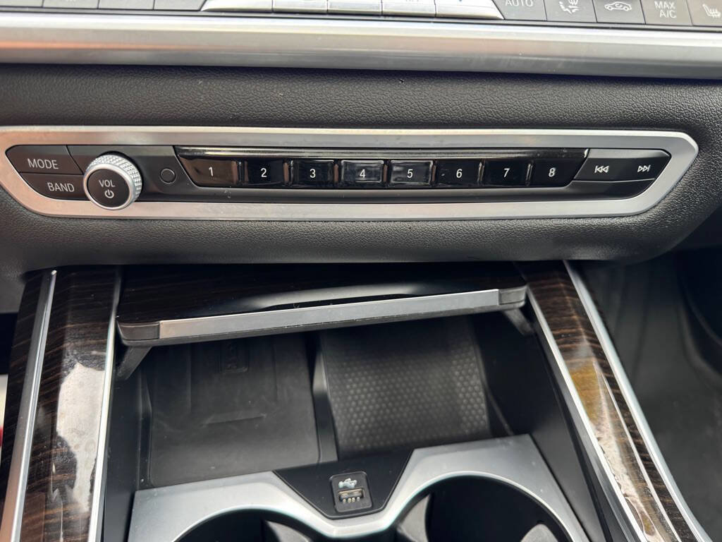 Used 2020 BMW X7 xDrive40i w/ Cold Weather Package image 27