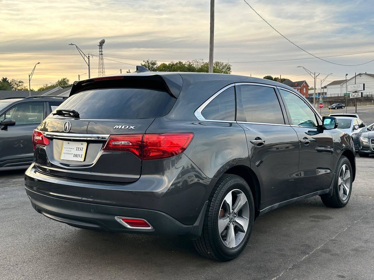 Used 2016 Acura MDX w/ AcuraWatch Plus Package FWD image 10