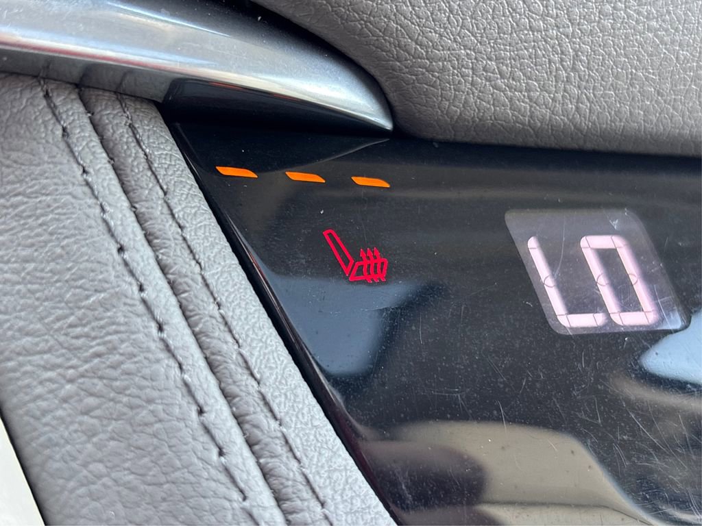 Used 2020 Cadillac XT5 Premium Luxury w/ LPO, Floor Liner Package FWD image 36
