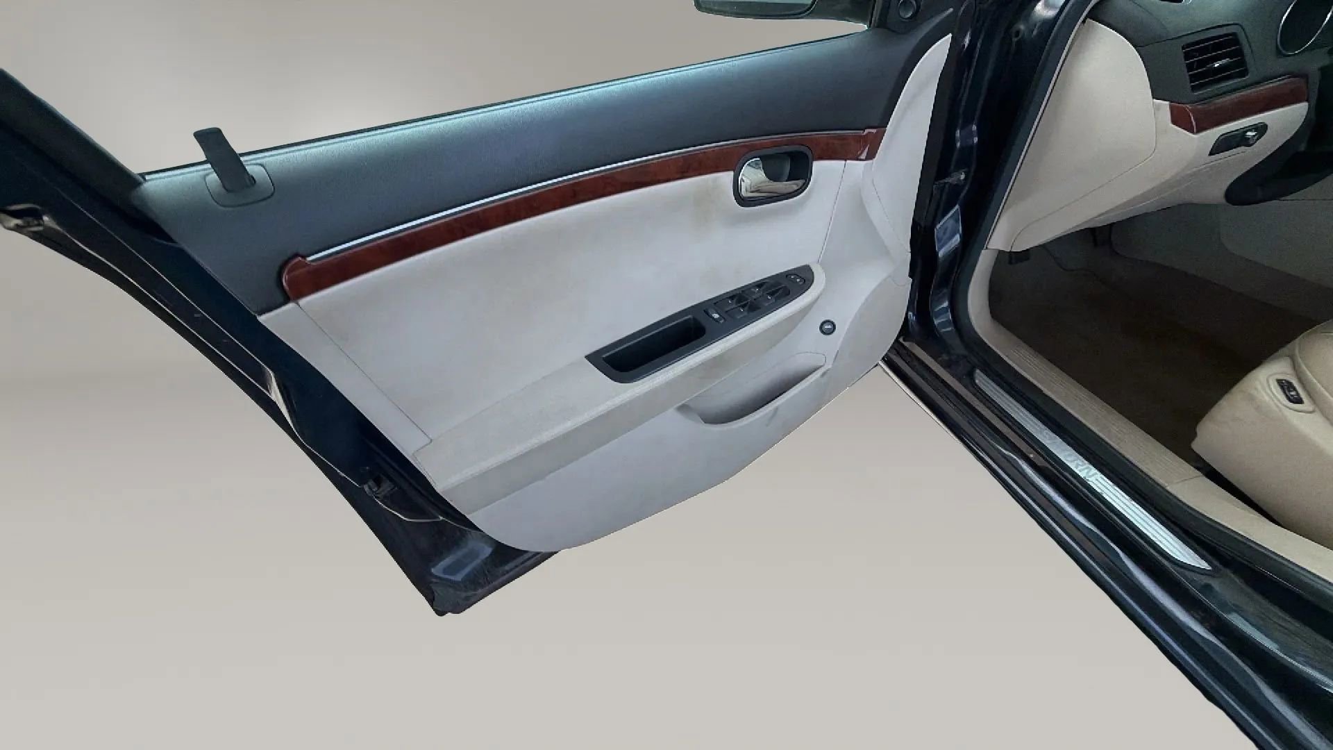 Used 2007 Saturn Aura XE w/ Premium Trim Pkg image 34