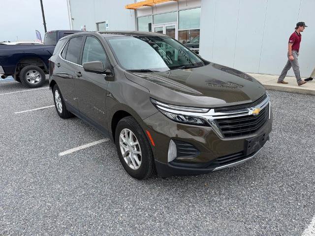 Used 2023 Chevrolet Equinox LT w/ LPO, Floor Liner Package FWD image 2