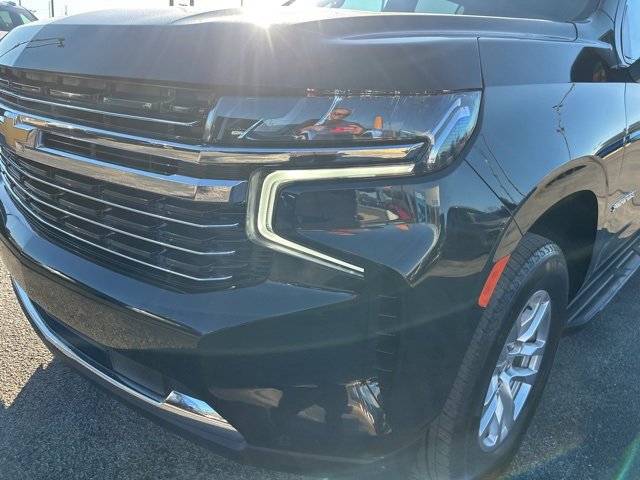 Used 2024 Chevrolet Suburban LT image 9