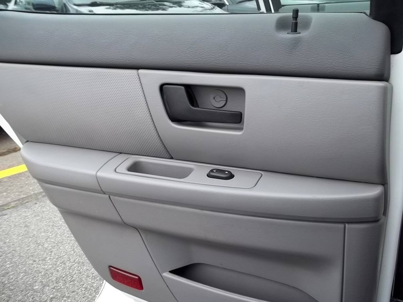 Used 2005 Mercury Sable LS FWD image 13