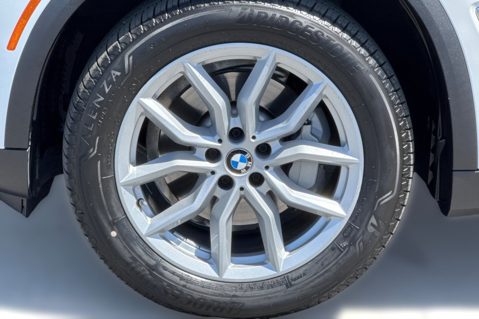 Certified 2023 BMW X5 xDrive40i w/ Premium Package AWD/4WD image 11