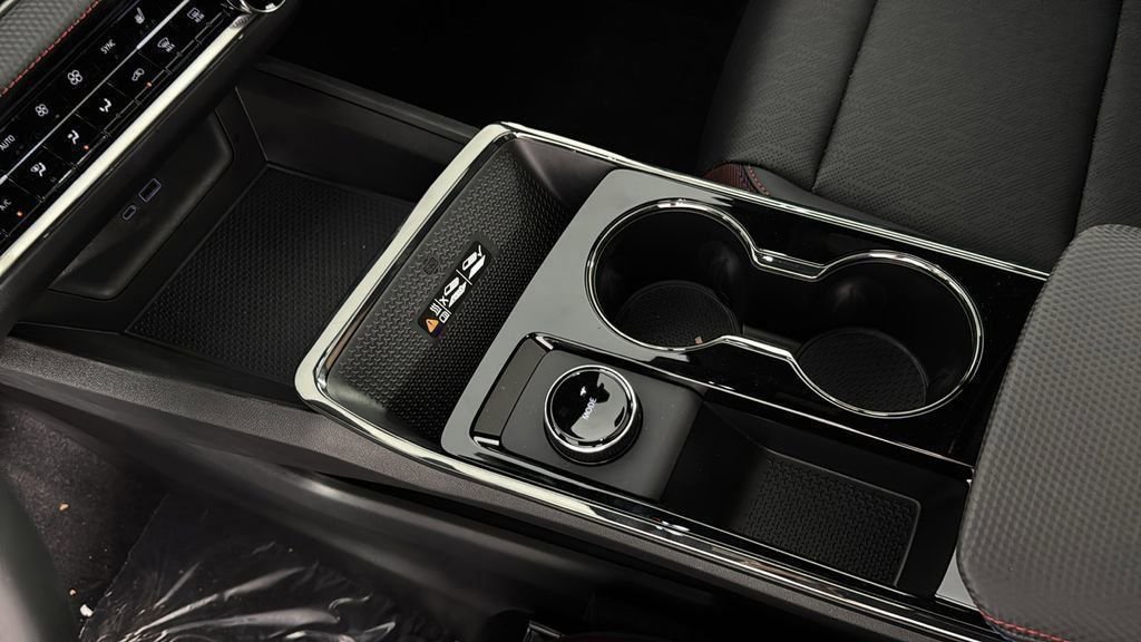 New 2025 Chevrolet Equinox RS w/ Safety and Technology Package image 17