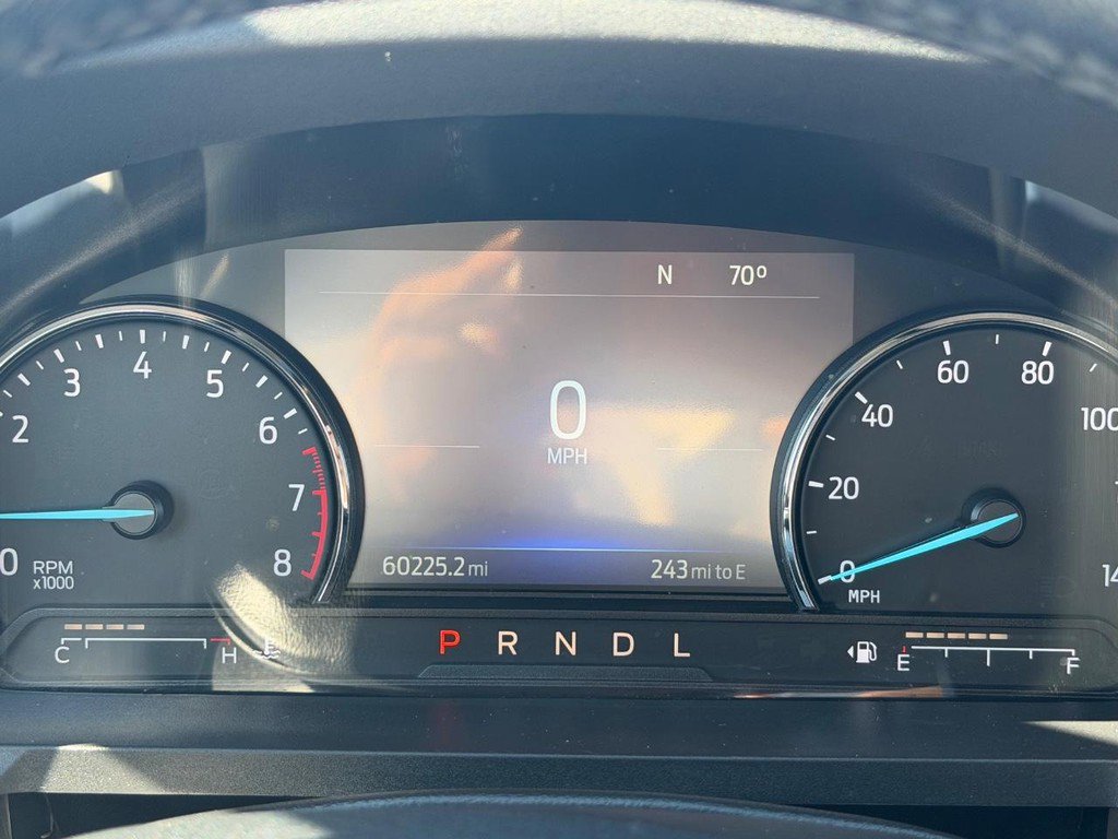 Used 2022 Ford Explorer XLT image 30