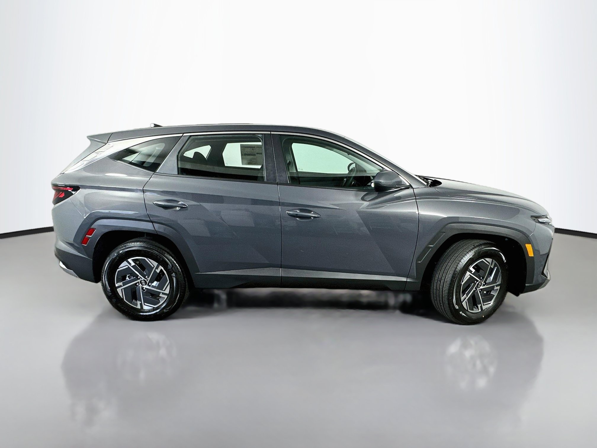 New 2026 Hyundai Tucson Blue SE AWD/4WD image 8