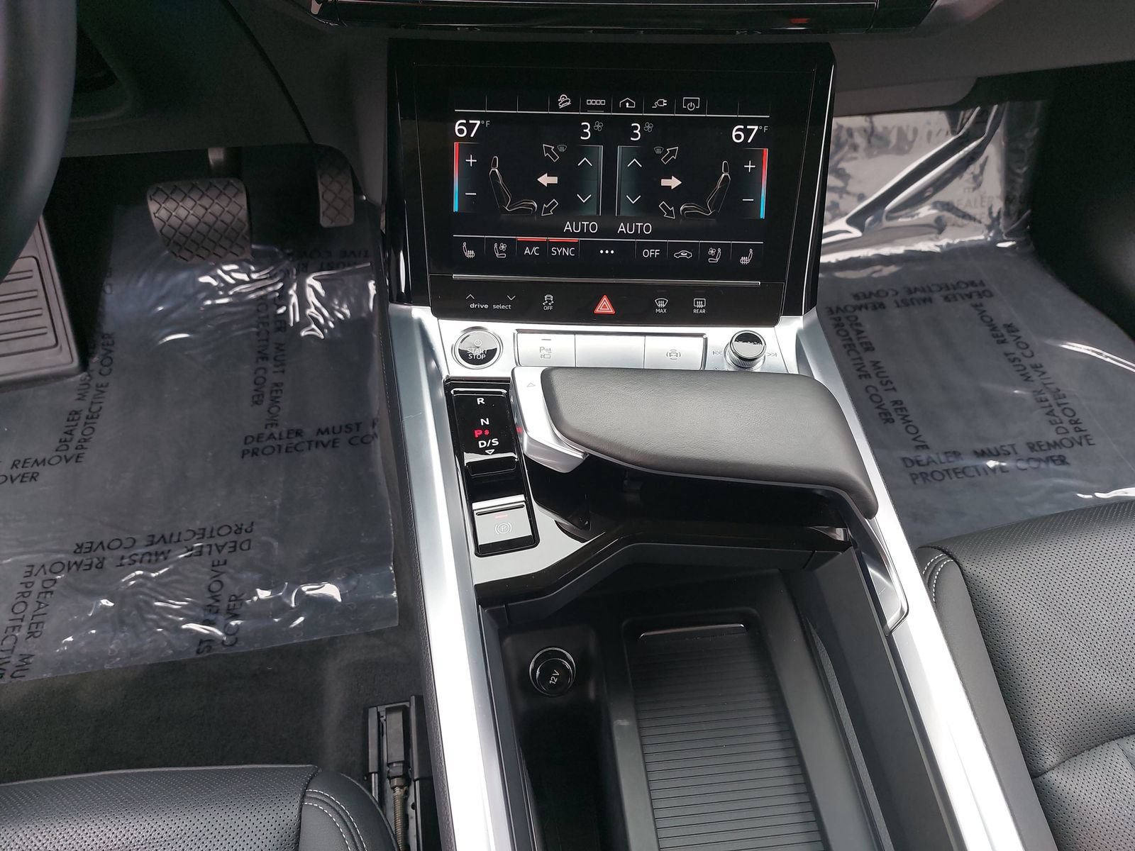 Used 2024 Audi Q8 e-tron Premium Plus w/ Premium Plus Package AWD/4WD image 22