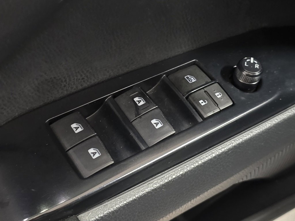 Used 2018 Toyota Camry SE image 21