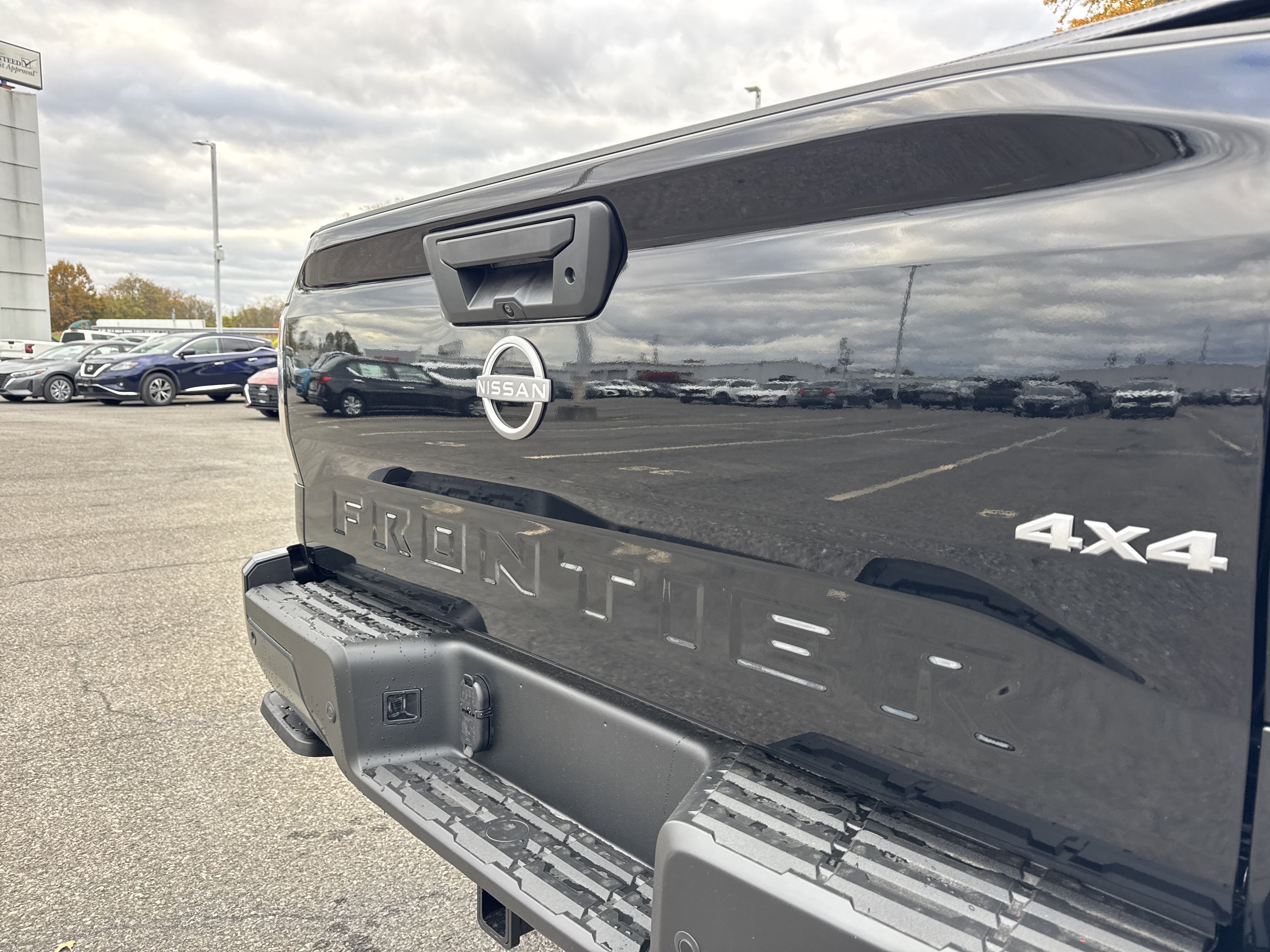 New 2026 Nissan Frontier S image 27