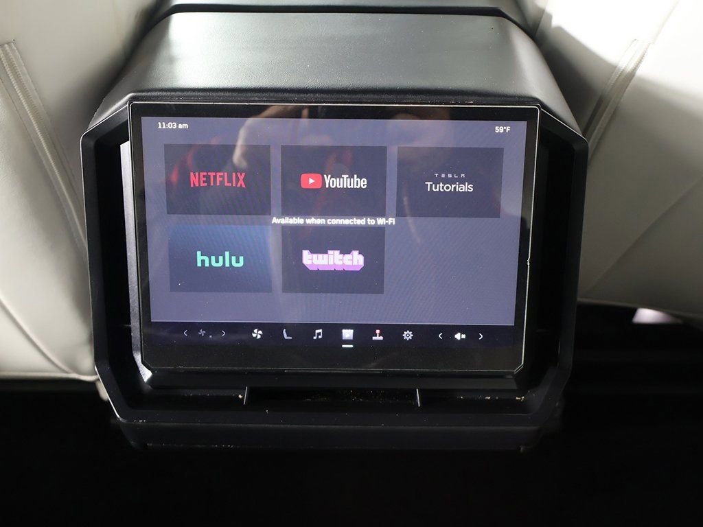 Used 2024 Tesla Cybertruck AWD Crew Cab image 39