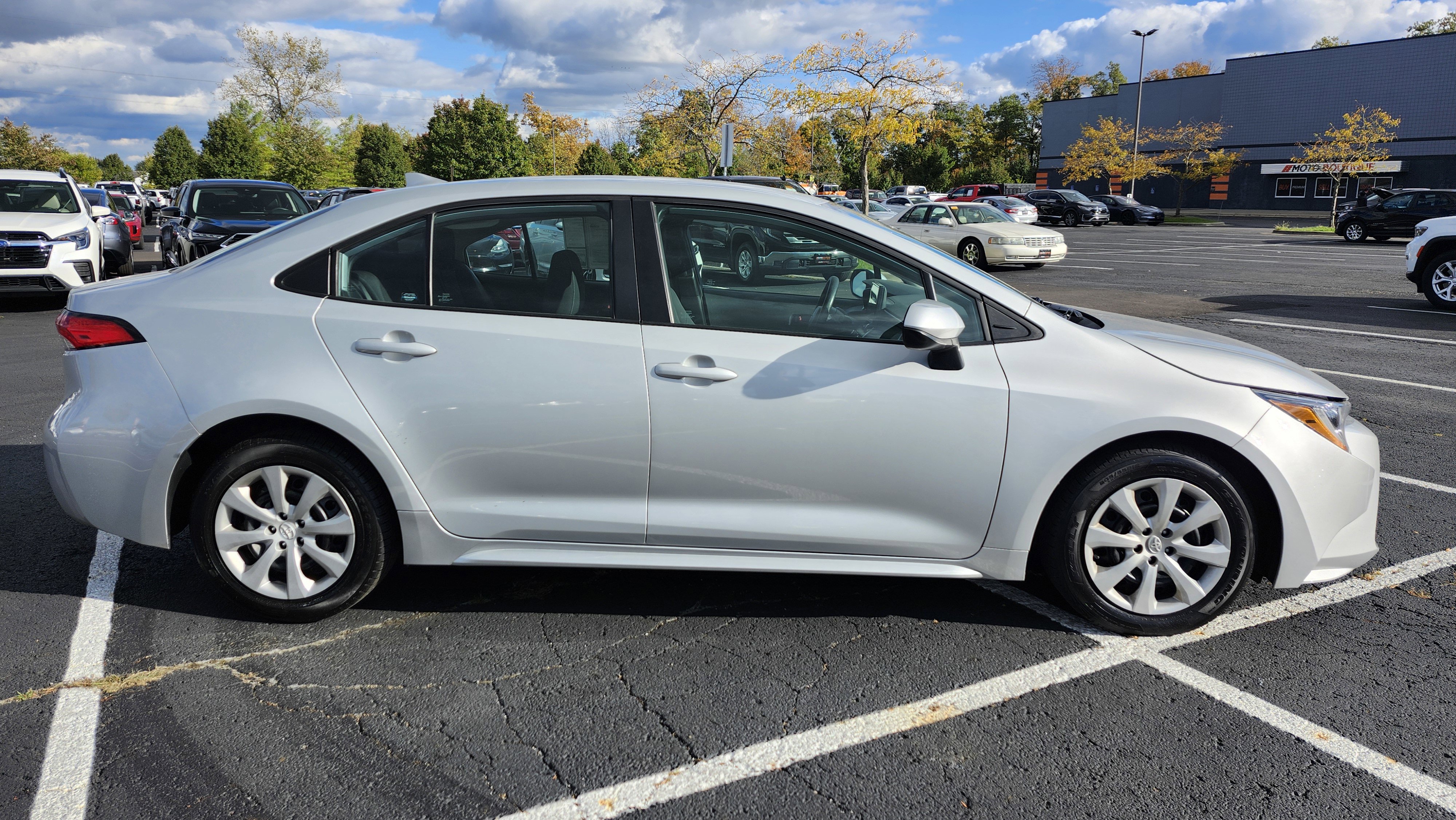 Used 2023 Toyota Corolla LE image 11