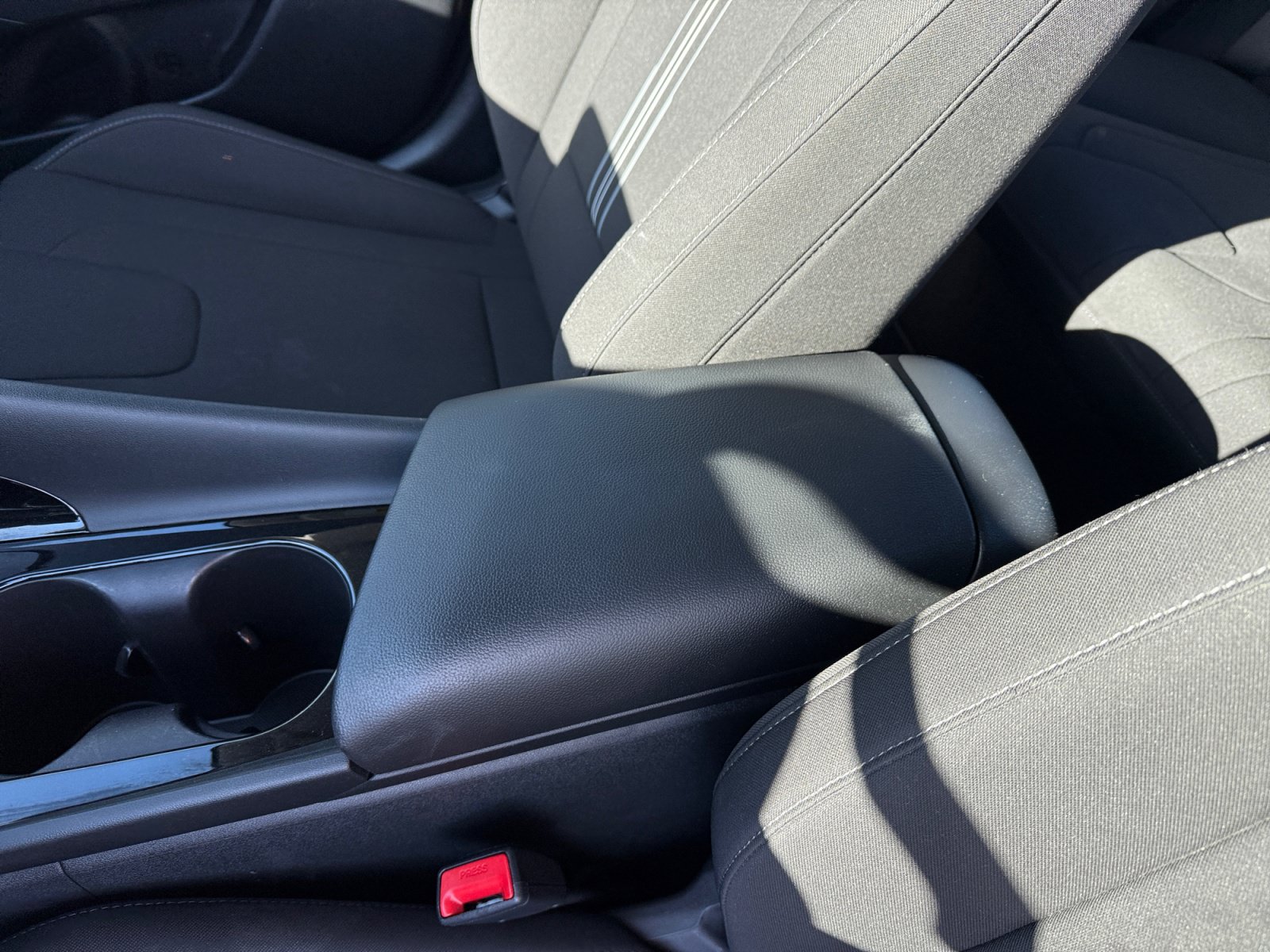 Used 2024 Hyundai Elantra SEL w/ Convenience Package FWD image 14