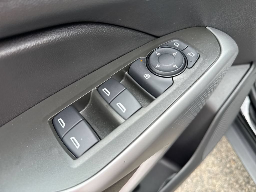 Used 2024 Chevrolet Trax RS w/ Driver Confidence Package FWD image 13
