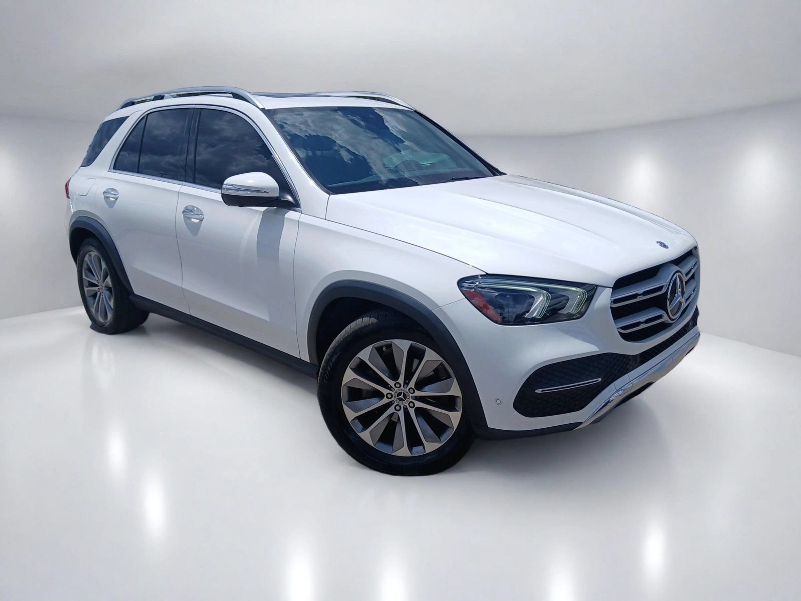 Used 2020 Mercedes-Benz GLE 350 4MATIC image 2