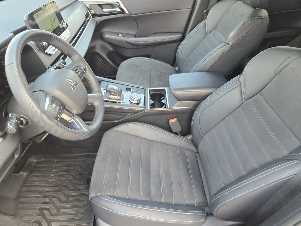 Used 2024 Mitsubishi Outlander SE AWD/4WD image 8