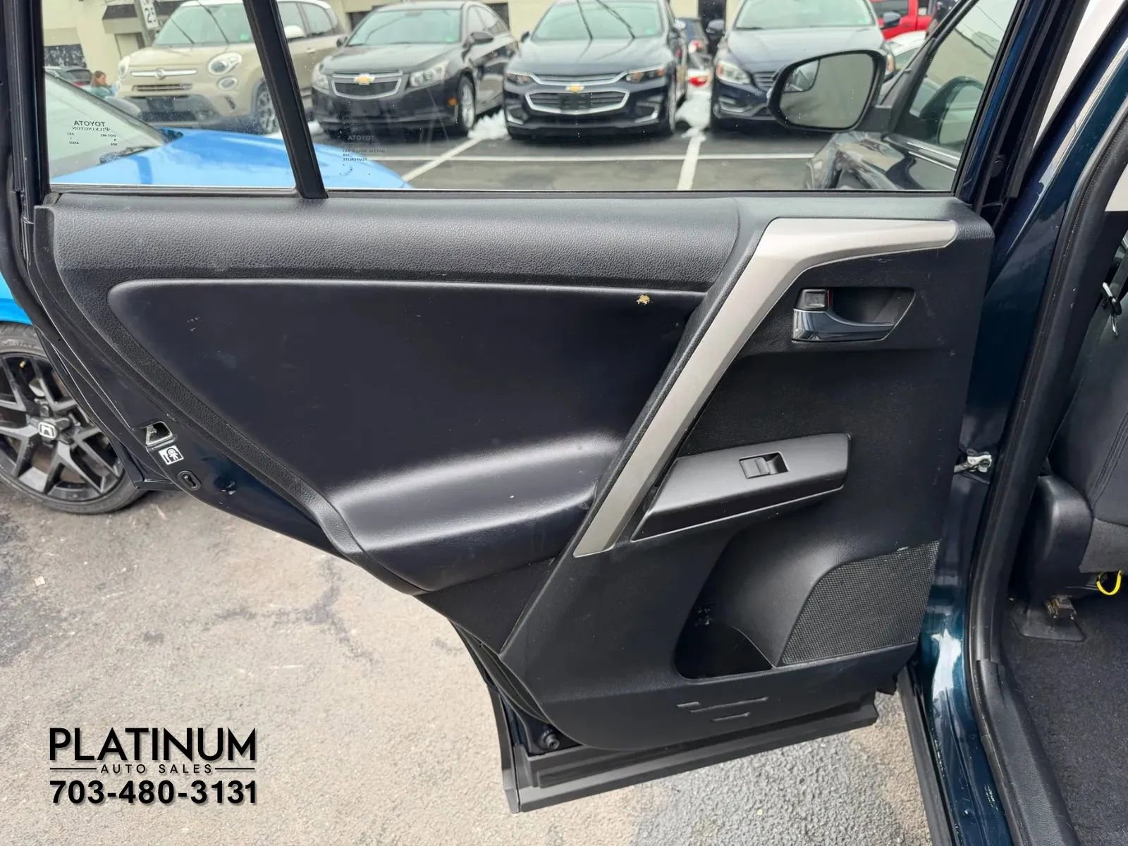 Used 2018 Toyota RAV4 XLE image 17