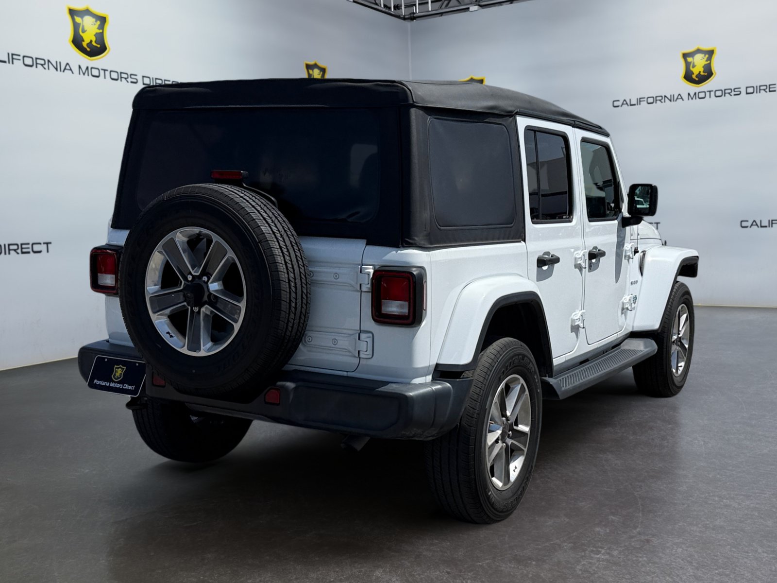 Used 2022 Jeep Wrangler Unlimited Sahara AWD/4WD image 5
