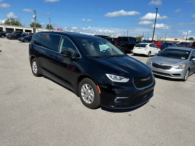 Certified 2024 Chrysler Pacifica Touring-L FWD image 22