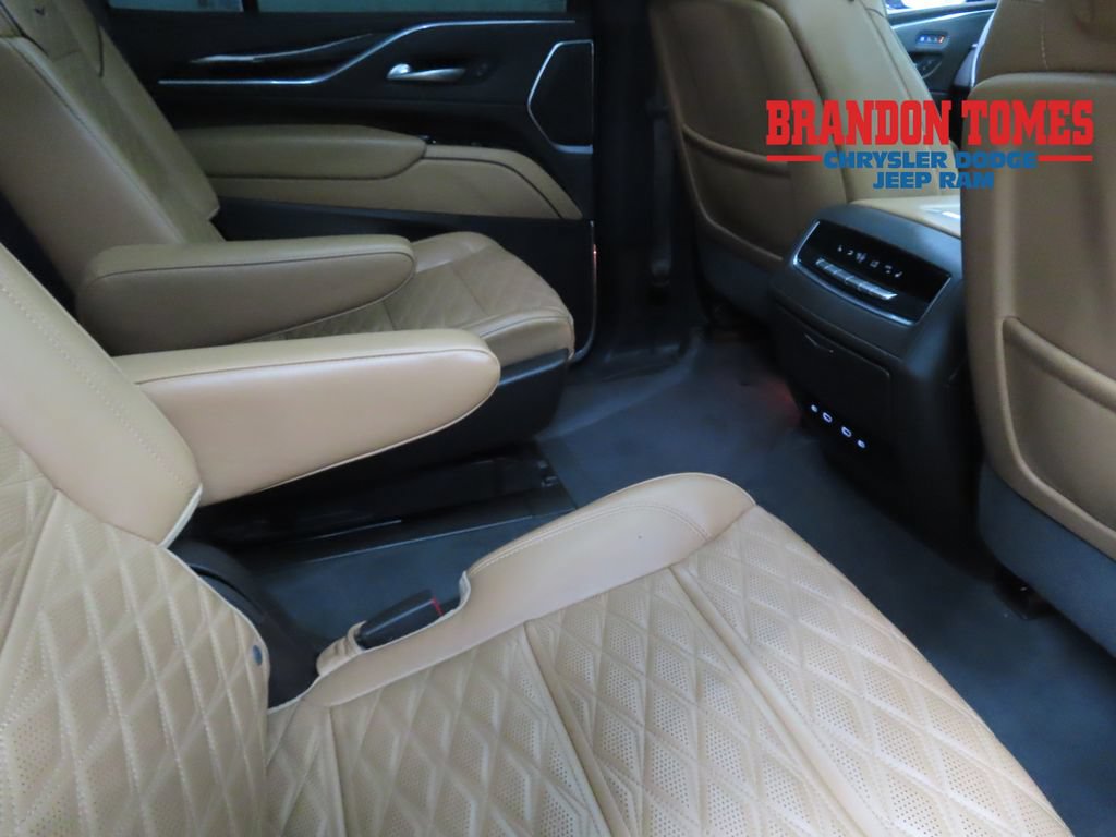 Used 2023 Cadillac Escalade Sport AWD/4WD image 23