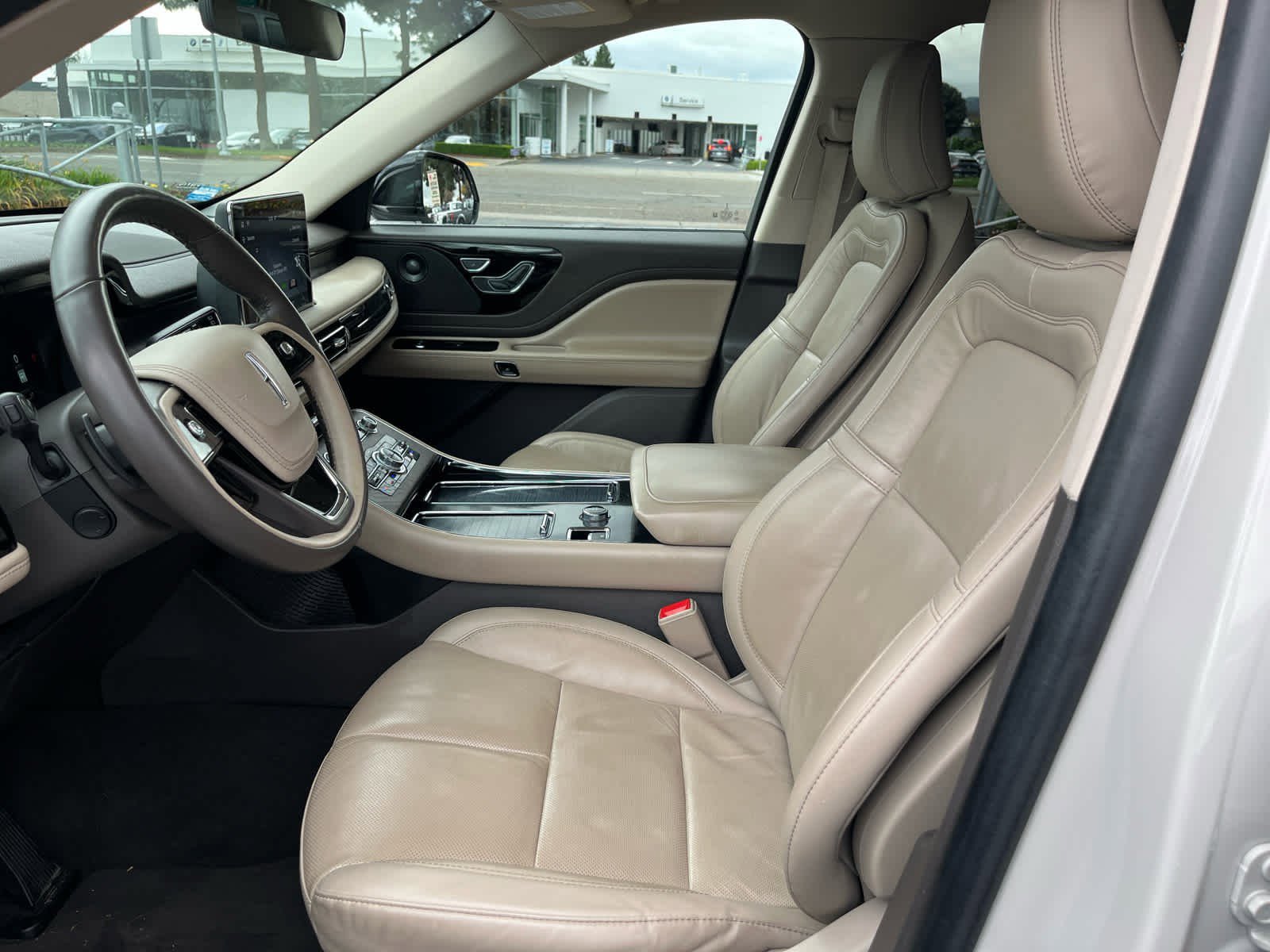 Used 2023 Lincoln Aviator Reserve w/ Elements Package Plus image 17