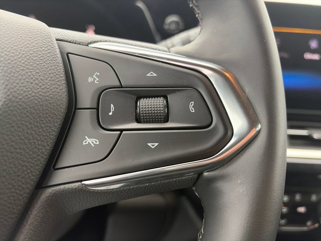 Used 2025 Chevrolet Trax ACTIV w/ Driver Confidence Package FWD image 12