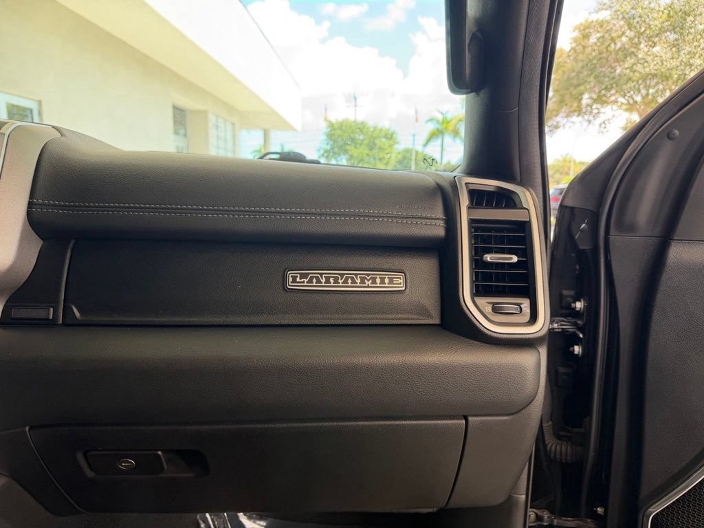 Used 2020 RAM 1500 Laramie w/ Sport Appearance Package AWD/4WD image 31