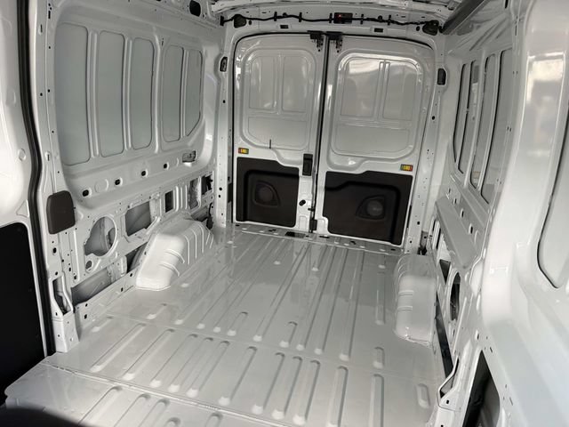New 2026 Ford Transit 250 148 Medium Roof RWD image 23