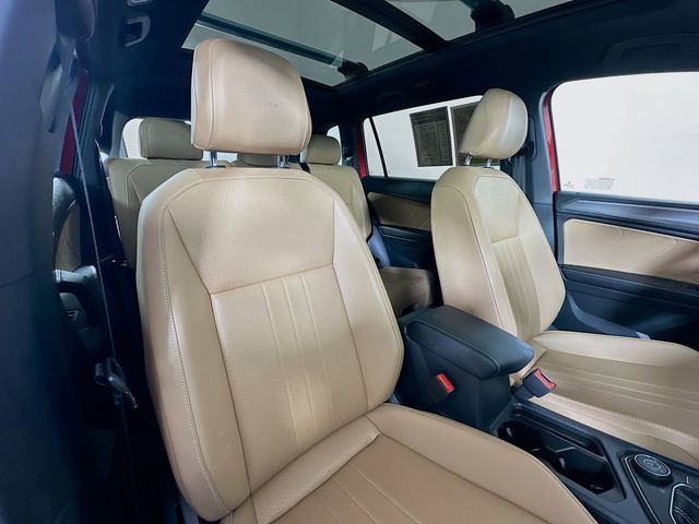 Used 2024 Volkswagen Tiguan SE R-Line AWD/4WD image 29