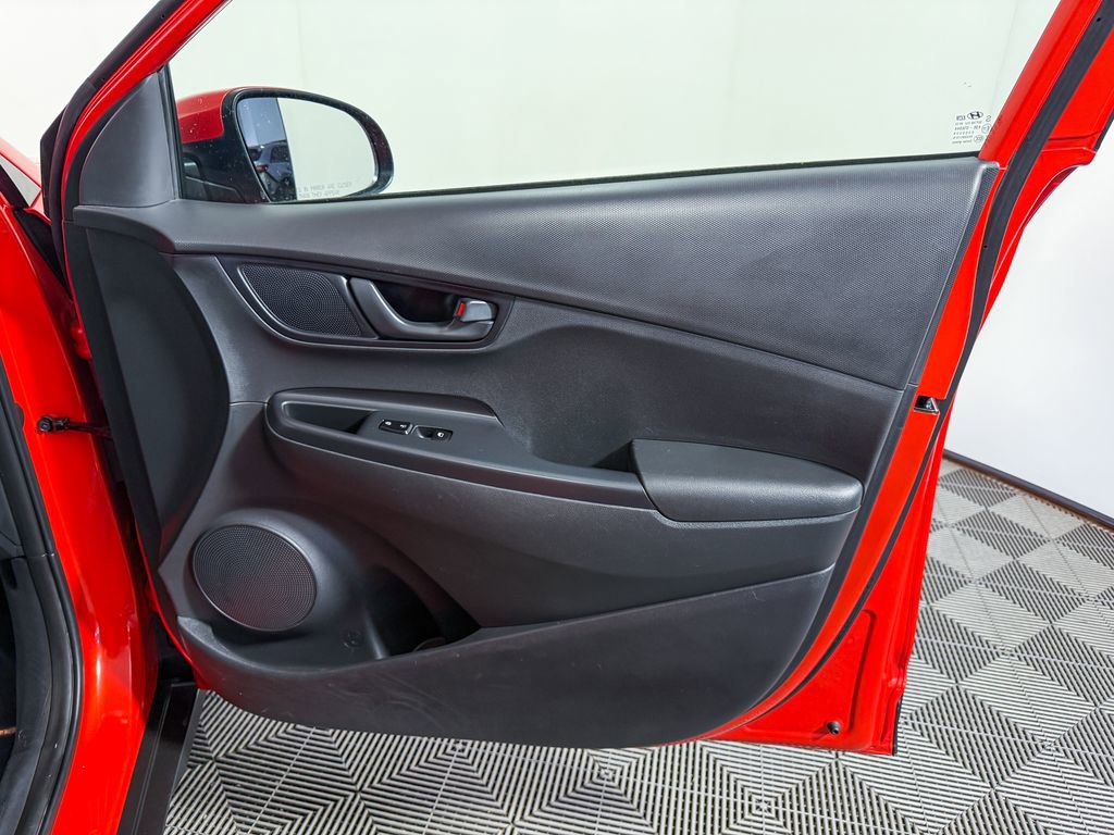 Used 2020 Hyundai Kona SE image 43