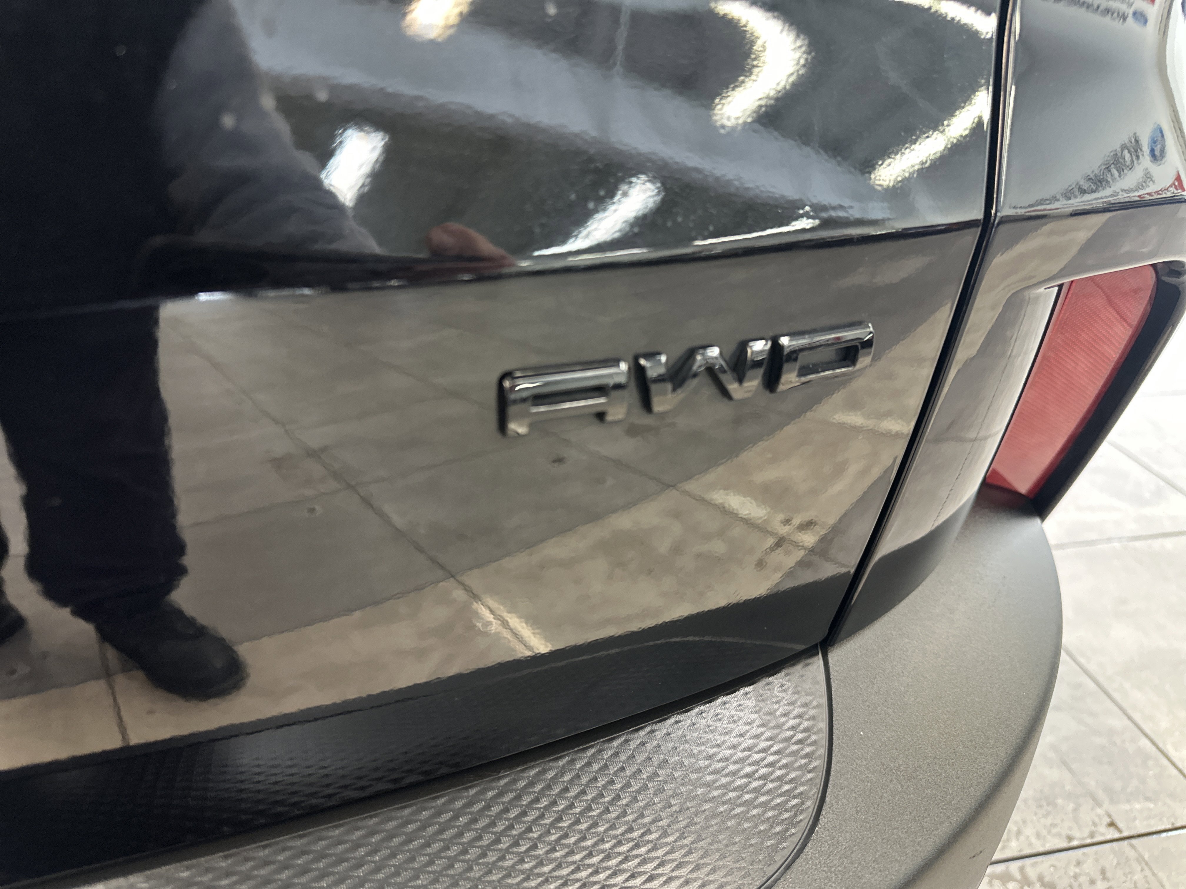 Used 2022 Ford Escape SEL w/ SEL Stealth AWD Package image 10