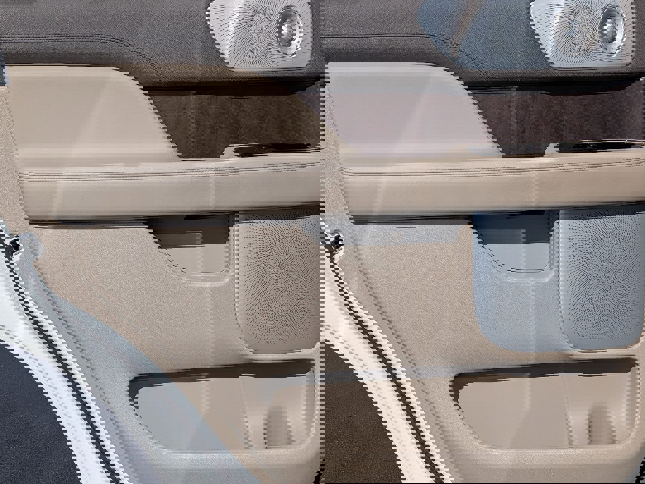 Used 2022 Lincoln Navigator Reserve AWD/4WD image 25