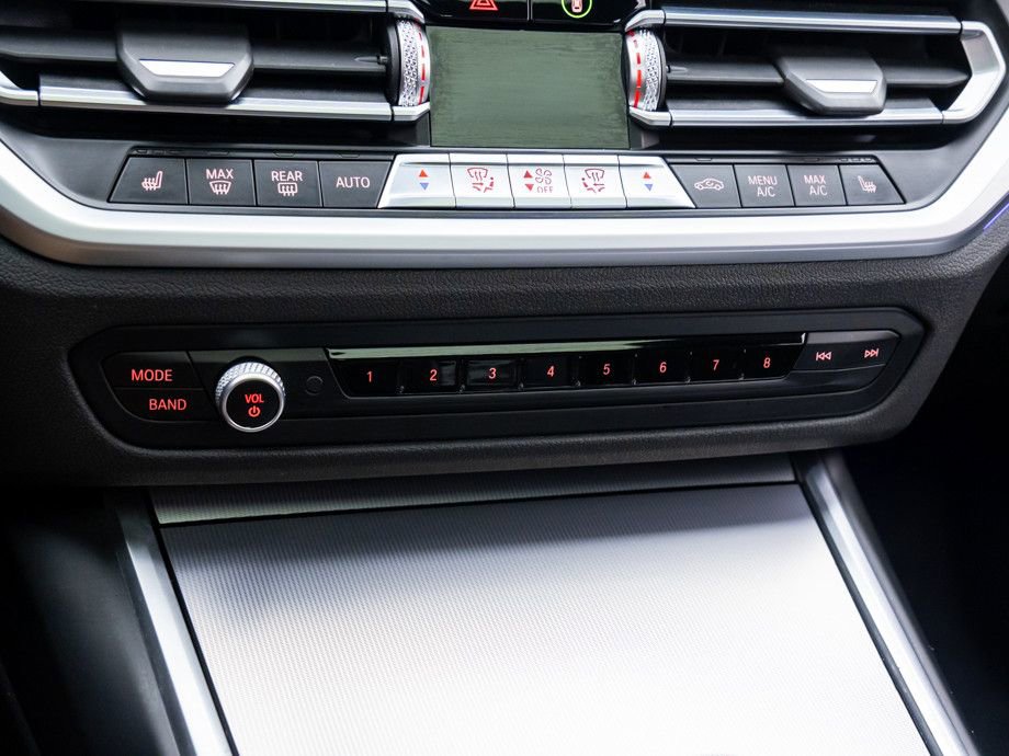 Used 2020 BMW 330i xDrive Sedan w/ Convenience Package image 29