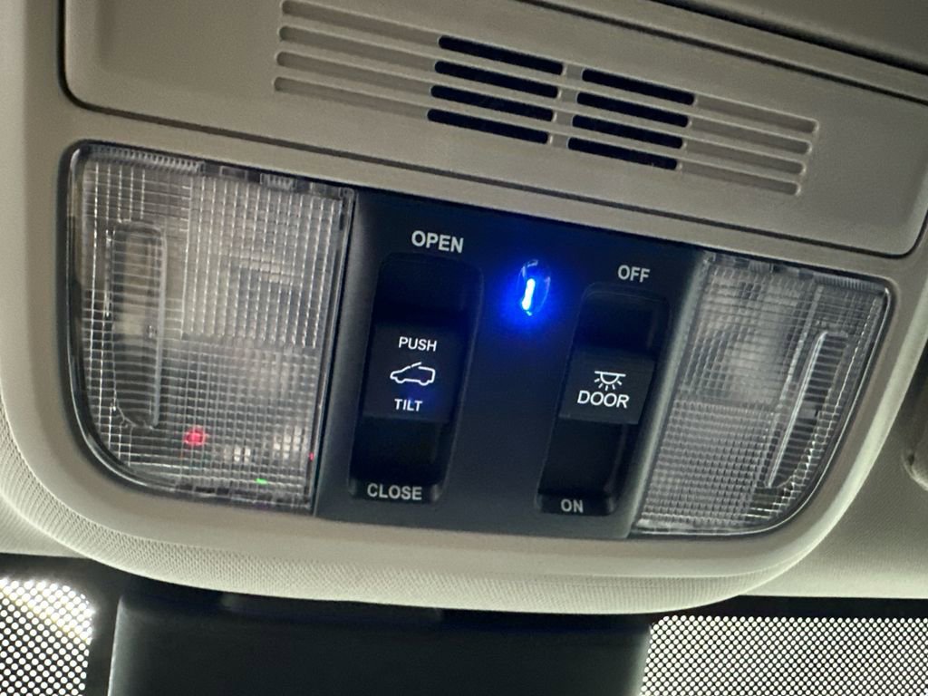 New 2026 Honda Odyssey Touring image 36