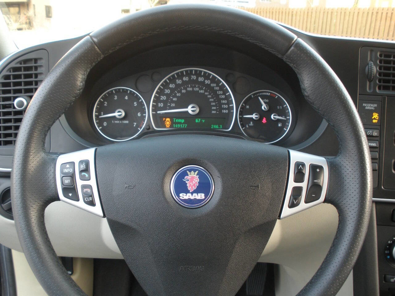 Used 2008 Saab 9-3 2.0T w/ Moonroof Package image 36