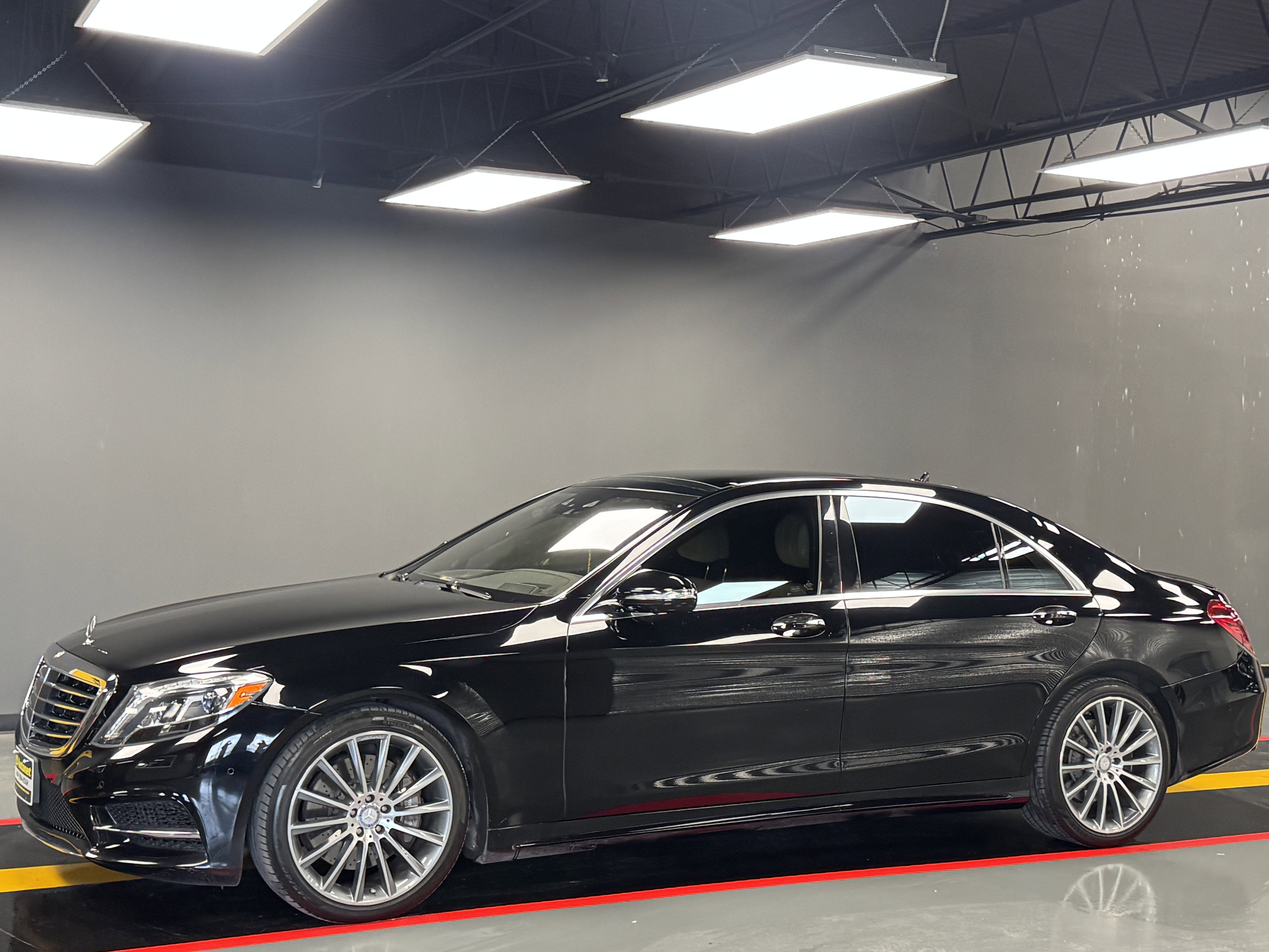 Used 2015 Mercedes-Benz S 550 Sedan w/ Sport Package w/ Sport Package image 1