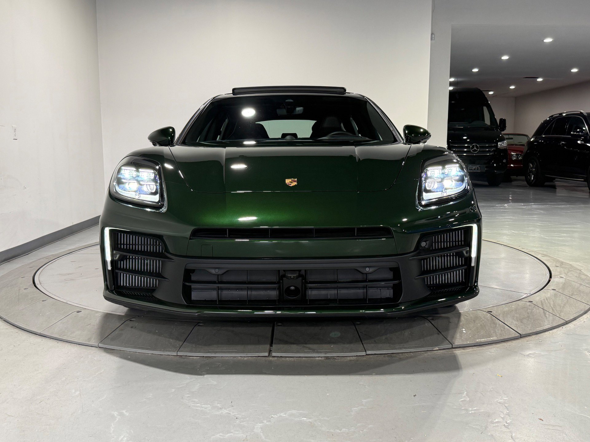 Used 2025 Porsche Panamera 4 image 7