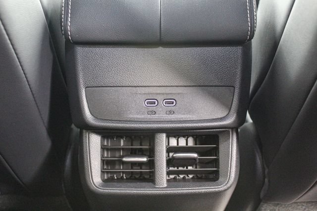 New 2027 GMC Terrain Elevation w/ Elevation Premium Package AWD/4WD image 16