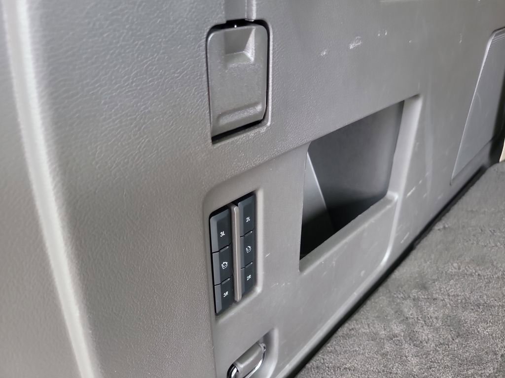Used 2023 Lincoln Navigator L Reserve image 8