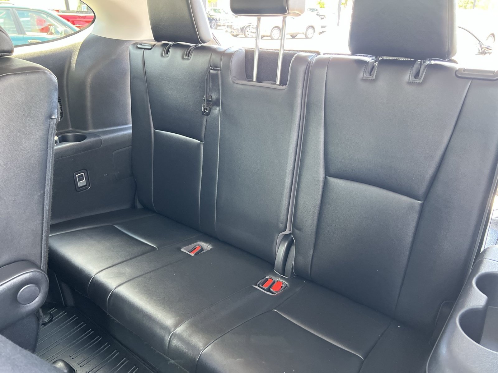 Used 2021 Toyota Highlander XLE AWD/4WD image 26