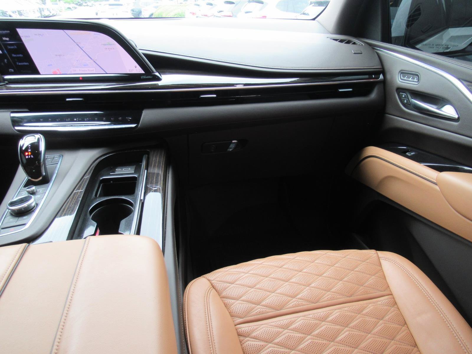 Used 2021 Cadillac Escalade Sport w/ LPO, ONYX Package AWD/4WD image 14