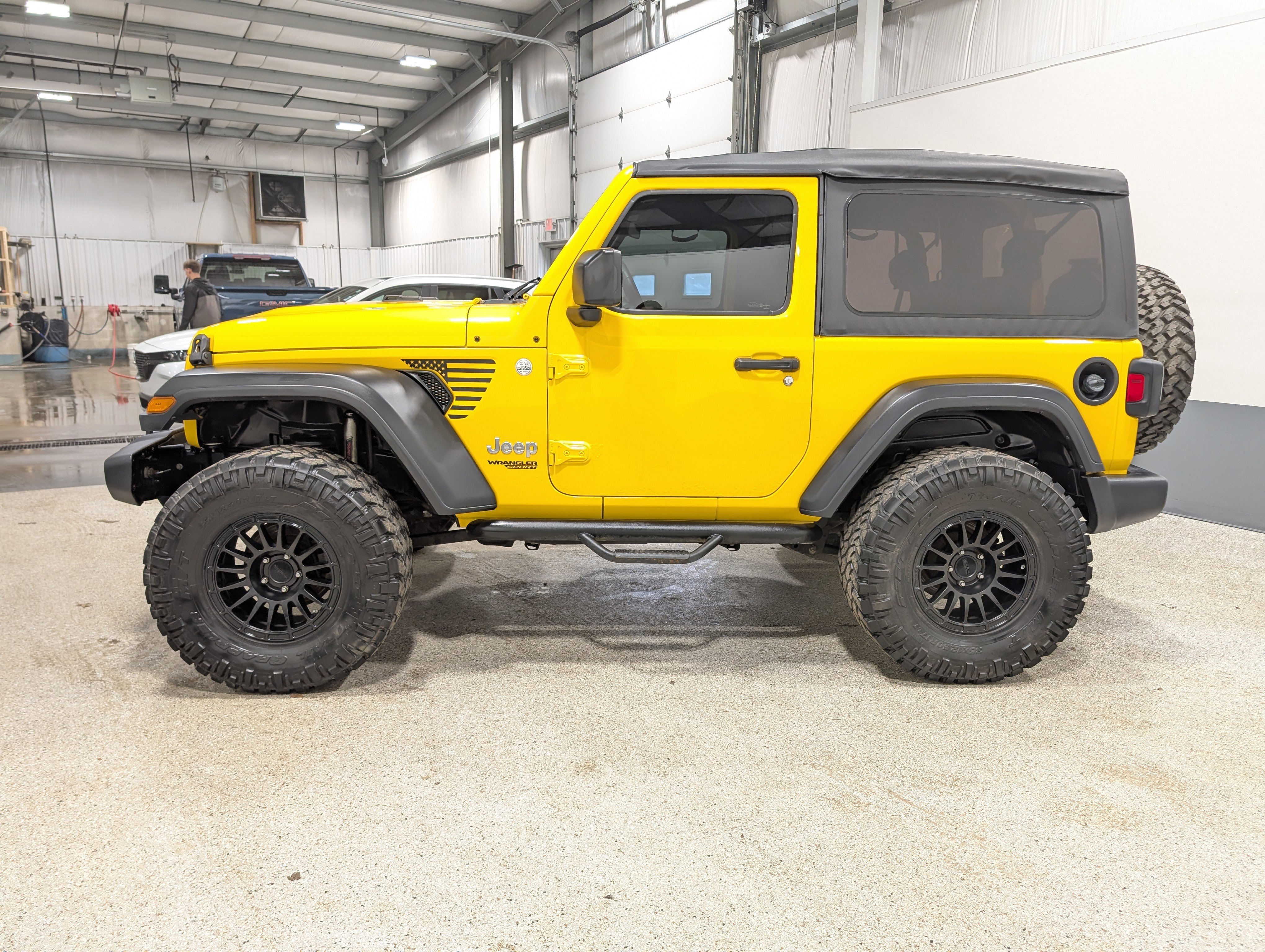 Used 2019 Jeep Wrangler Sport AWD/4WD image 6