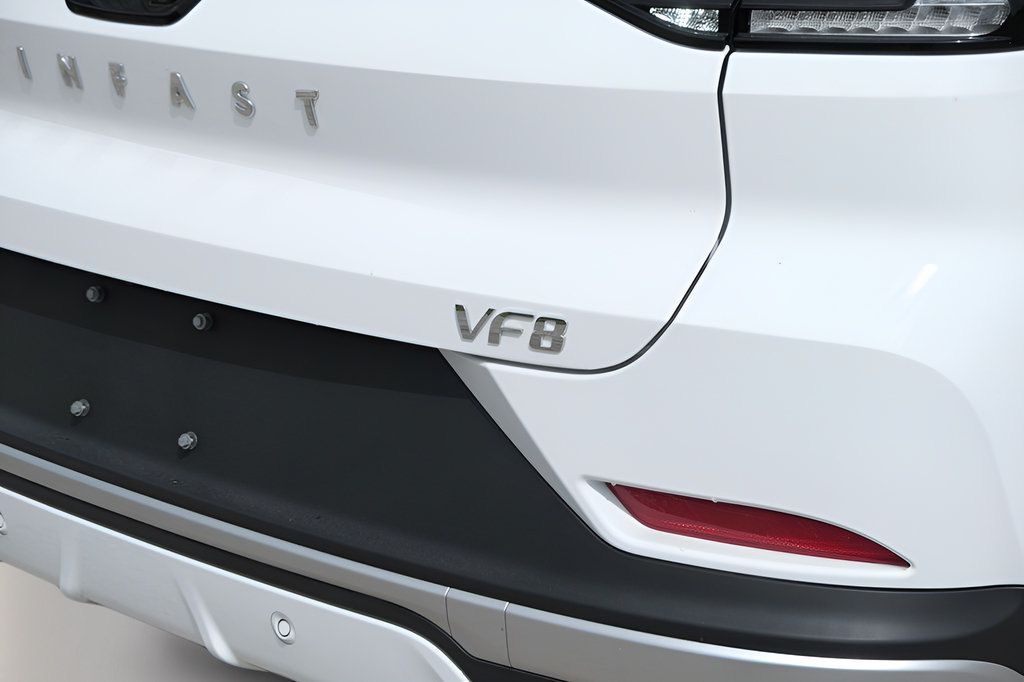 New 2025 VinFast VF 8 Eco AWD/4WD image 34