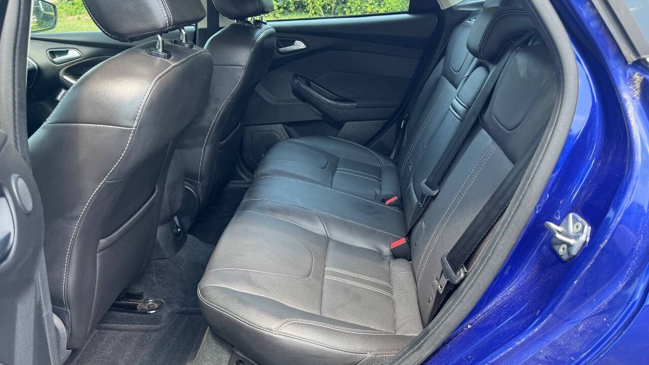 Used 2013 Ford Focus Titanium w/ Titanium Handling Pkg FWD image 10
