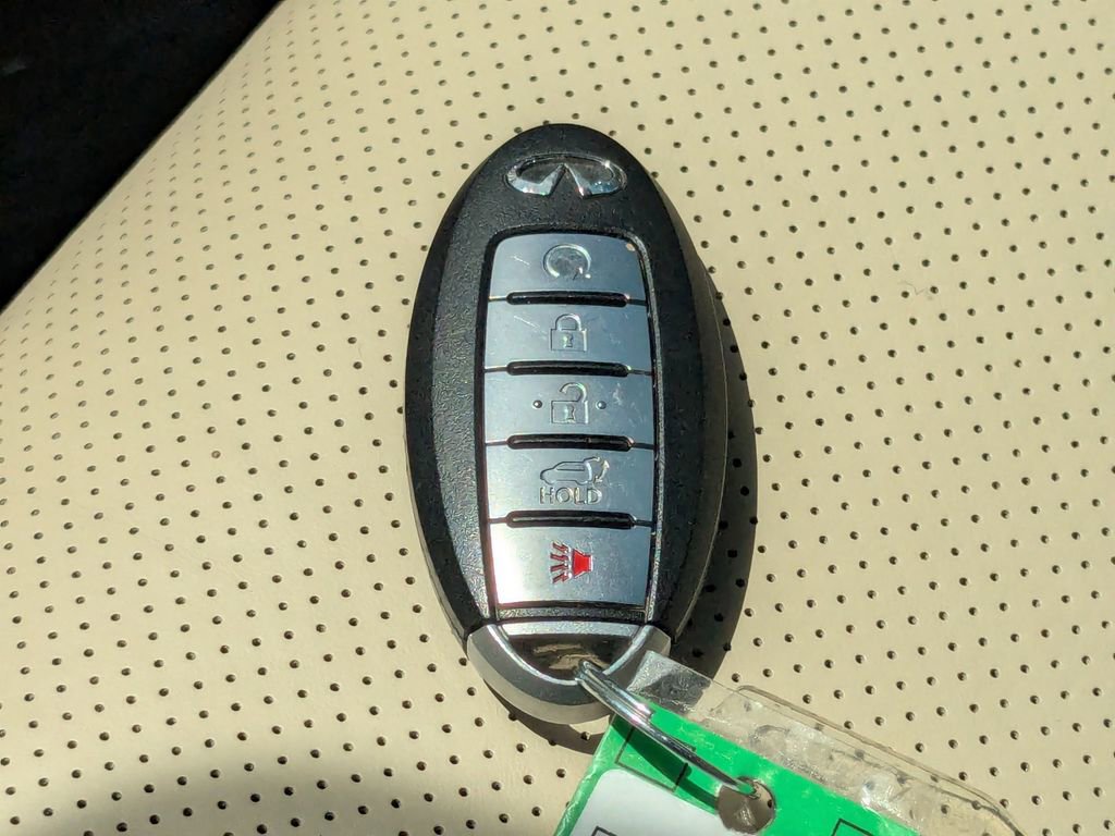 Used 2022 INFINITI QX80 Sensory w/ Cargo Package image 27