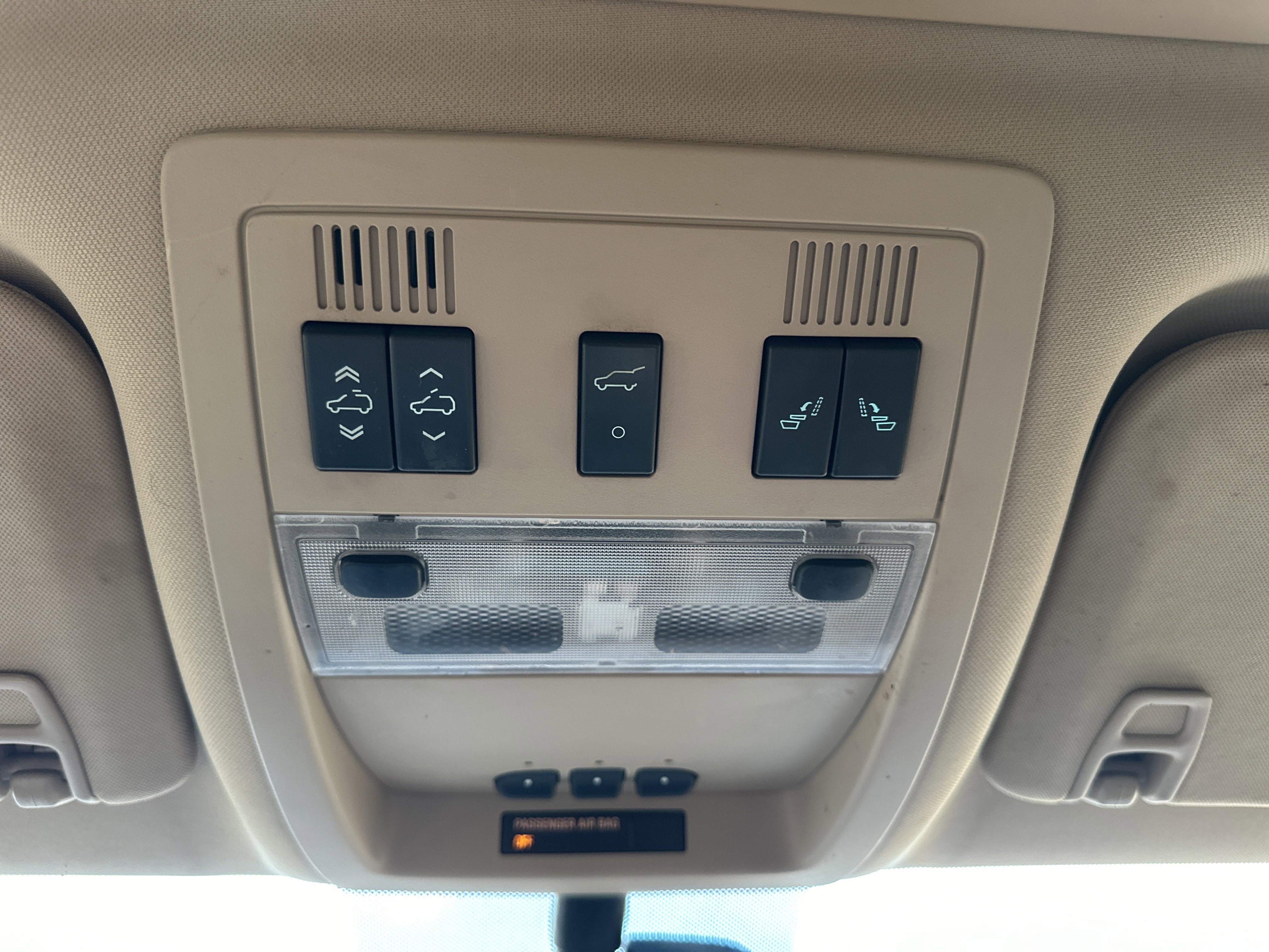 Used 2007 GMC Yukon Denali image 31