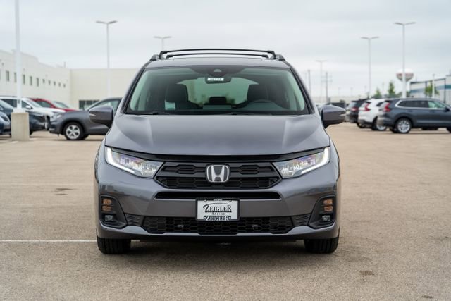 New 2026 Honda Odyssey Touring image 2