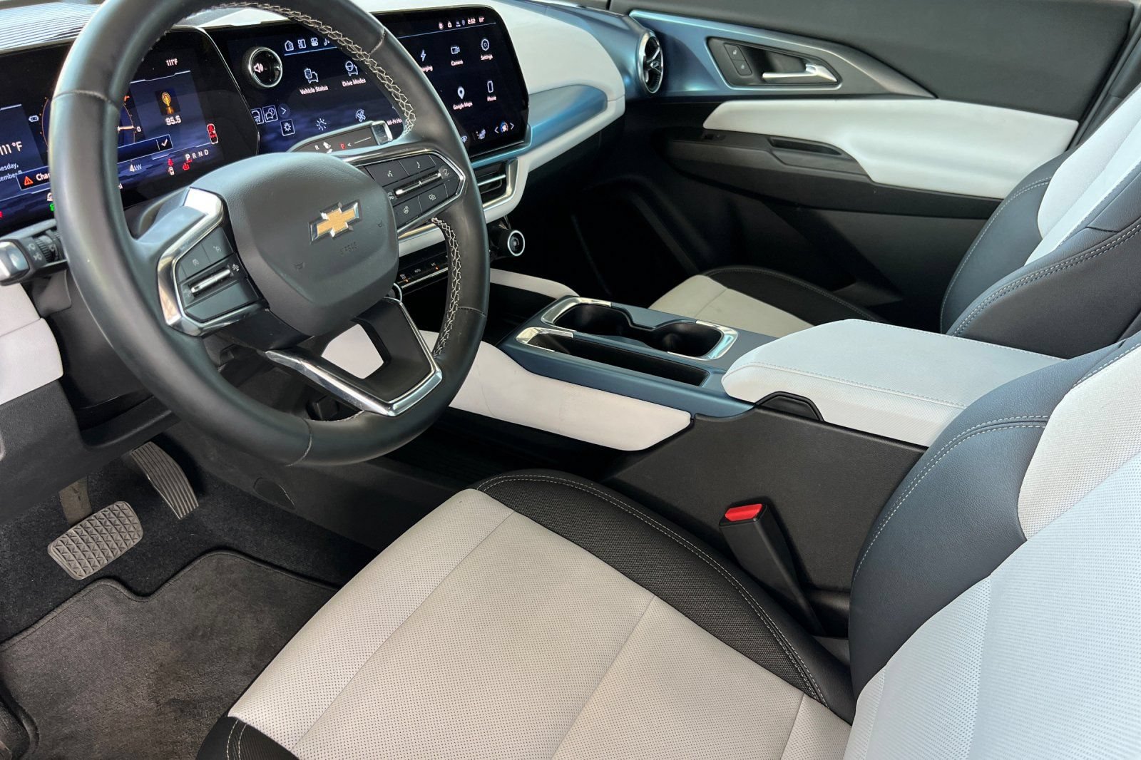 Used 2024 Chevrolet Equinox EV LT AWD/4WD image 5