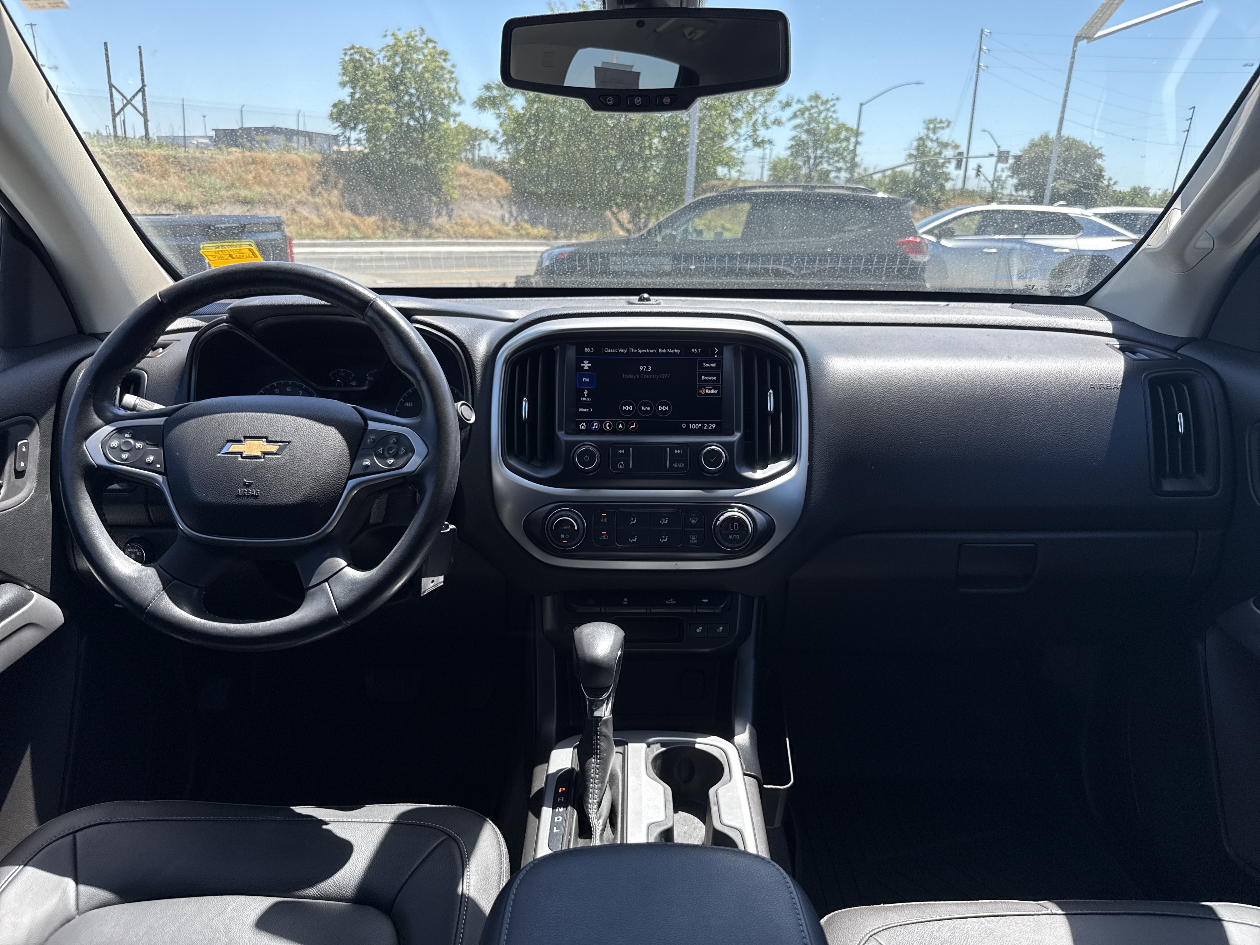 Used 2022 Chevrolet Colorado LT w/ Luxury Package AWD/4WD image 17